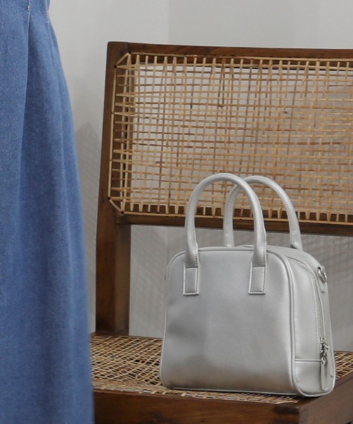 RAY CASSIN（レイカズン）の「スクエアボストンバッグ（ボストンバッグ・レディース・シルバー/ブラック系/ブラウン系・FREE）」の8枚目の写真