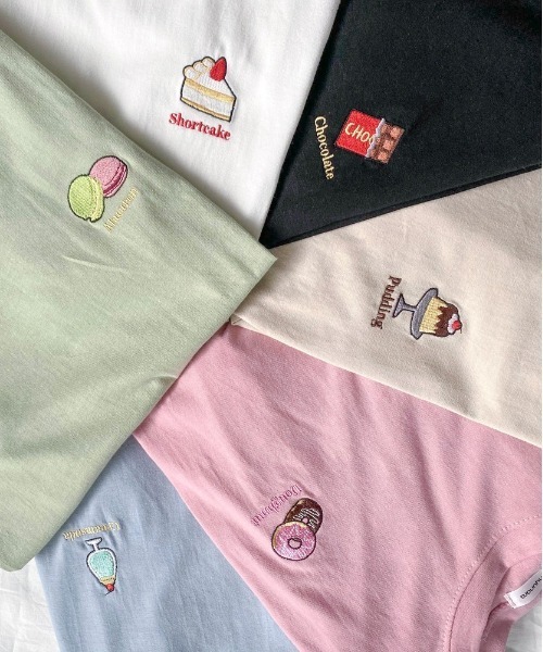 SONA（ソナ）の「3rd Spring×SONYUNARAコラボ おやつ刺繍Tシャツ（Tシャツ/カットソー・レディース・ブラック/ベージュ/グリーン/ブルー/ピンク/アイボリー・FREE）」の13枚目の写真