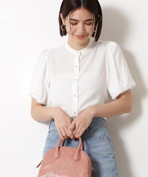 N.(N. Natural Beauty Basic)(エヌエヌナチュラルビューティーベーシック)の「◆パールボタンパフスリーブブラウス(シャツ/ブラウス・レディース・オフホワイト/ブラウン/ライトグリーン・MEDIUM)」の1枚目の写真