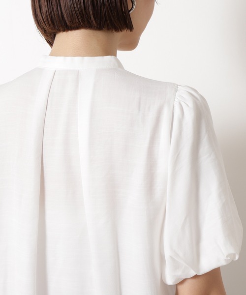 N.(N. Natural Beauty Basic)(エヌエヌナチュラルビューティーベーシック)の「◆パールボタンパフスリーブブラウス(シャツ/ブラウス・レディース・オフホワイト/ブラウン/ライトグリーン・MEDIUM)」の13枚目の写真