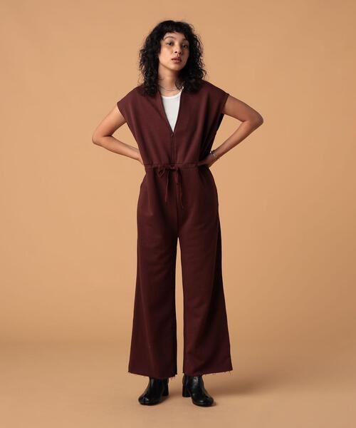 FEELING MADE（フィーリングメイド）の「FEELING MADE エアリースウェット Vネック サロペット（サロペット/オーバーオール・レディース・ダークブラウン/ブラック・SMALL/MEDIUM/LARGE）」の6枚目の写真