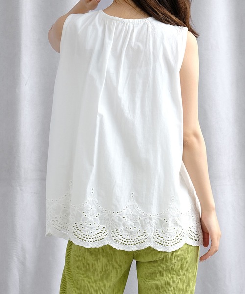 ＡＮＤＪ（アンドジェイ）の「裾スカラップ刺繍レースAラインコットンチュニック（タンクトップ・レディース・ホワイト/ブラック・M）」の5枚目の写真