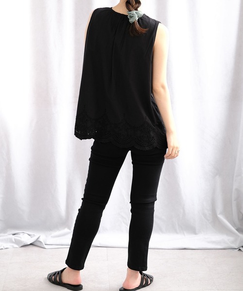 ＡＮＤＪ（アンドジェイ）の「裾スカラップ刺繍レースAラインコットンチュニック（タンクトップ・レディース・ホワイト/ブラック・M）」の21枚目の写真