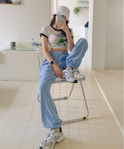 chuu（チュー）の「CHUU ウエストバンディングジョガーパンツ（スウェットパンツ・レディース・スカイブルー/ピンク/霜降りグレー・FREE）」の9枚目の写真