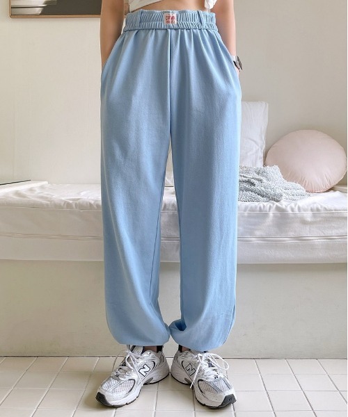 chuu（チュー）の「CHUU ウエストバンディングジョガーパンツ（スウェットパンツ・レディース・スカイブルー/ピンク/霜降りグレー・FREE）」の6枚目の写真