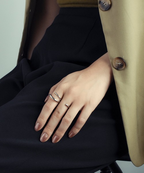 GOLDY（ゴールディ）の「フック ライン ダブル リング（リング・レディース・シルバー/ゴールド/その他1・FREE）」の10枚目の写真