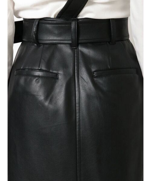 EVRIS(エヴリス)の「アシメレザーライクミディスカート(スカート・レディース・アイボリー/ブラック・SMALL/MEDIUM)」の14枚目の写真