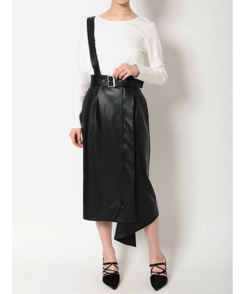 EVRIS(エヴリス)の「アシメレザーライクミディスカート(スカート・レディース・アイボリー/ブラック・SMALL/MEDIUM)」の18枚目の写真