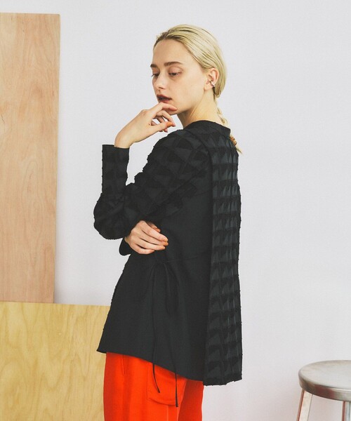 INella（イネラ）の「【INella(イネラ)】2WAYジャガードブラウス（シャツ/ブラウス・レディース・ブラック/グリーン・FREE）」の6枚目の写真