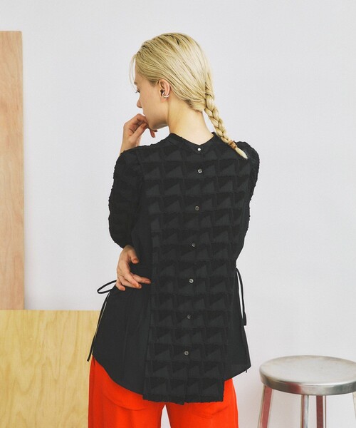 INella（イネラ）の「【INella(イネラ)】2WAYジャガードブラウス（シャツ/ブラウス・レディース・ブラック/グリーン・FREE）」の11枚目の写真