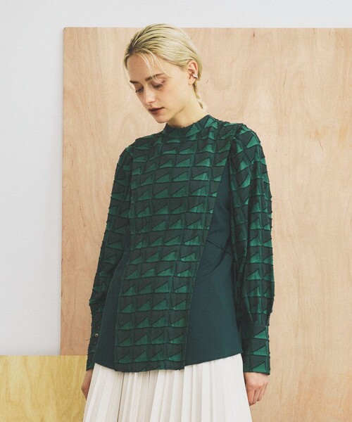 INella（イネラ）の「【INella(イネラ)】2WAYジャガードブラウス（シャツ/ブラウス・レディース・ブラック/グリーン・FREE）」の10枚目の写真