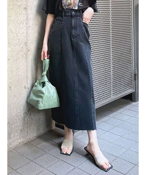 EMODA（エモダ）の「スイッチングデニムマキシスカート（デニムスカート・レディース・ブラック/ブルー・MEDIUM/SMALL）」の2枚目の写真