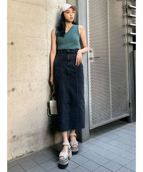 EMODA（エモダ）の「スイッチングデニムマキシスカート（デニムスカート・レディース・ブラック/ブルー・MEDIUM/SMALL）」の8枚目の写真