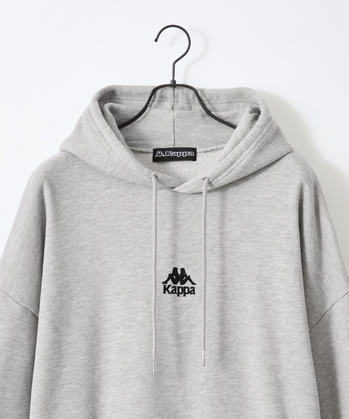Kappa（カッパ）の「Kappa / カッパ 別注 ロゴ刺繍 ビッグシルエット 裏毛プルオーバーパーカー（パーカー・メンズ・杢グレー/ホワイト/ライトオリーブ/ブラック・FREE）」の17枚目の写真
