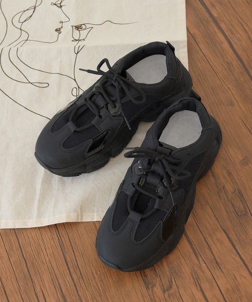 NOFALL（ノーフォール）の「デザインボリュームソールレースアップダッドスニーカー（スニーカー・レディース・ブラック/ベージュ・LL/3L/S/M/L）」の2枚目の写真