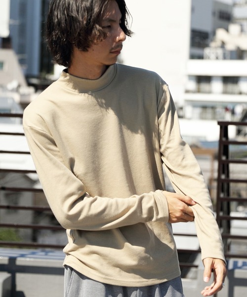 ８(eight)（エイト）の「スムースハイネック（Tシャツ/カットソー・メンズ・オフホワイト/ブラック/グレー/ワインレッド/ベージュ/グレイッシュベージュ・MEDIUM/LARGE/X-LARGE）」の5枚目の写真