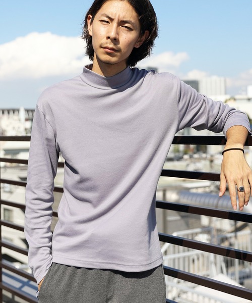 ８(eight)（エイト）の「スムースハイネック（Tシャツ/カットソー・メンズ・オフホワイト/ブラック/グレー/ワインレッド/ベージュ/グレイッシュベージュ・MEDIUM/LARGE/X-LARGE）」の4枚目の写真