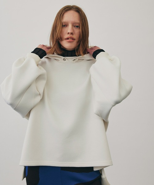 UNITED TOKYO（ユナイテッドトウキョウ）の「サイドスリットオーバーシルエットパーカー（パーカー・レディース・ホワイト/ブラック/イエロー・FREE）」の14枚目の写真