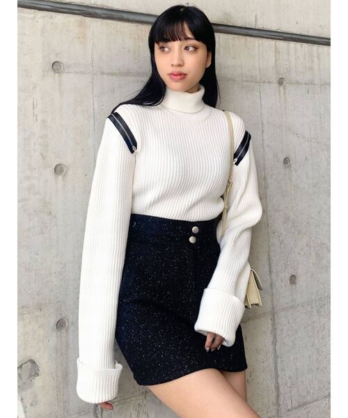 EMODA（エモダ）の「ショルダージップタックニット（ニット/セーター・レディース・ホワイト/ブラック/グリーン・FREE）」の2枚目の写真