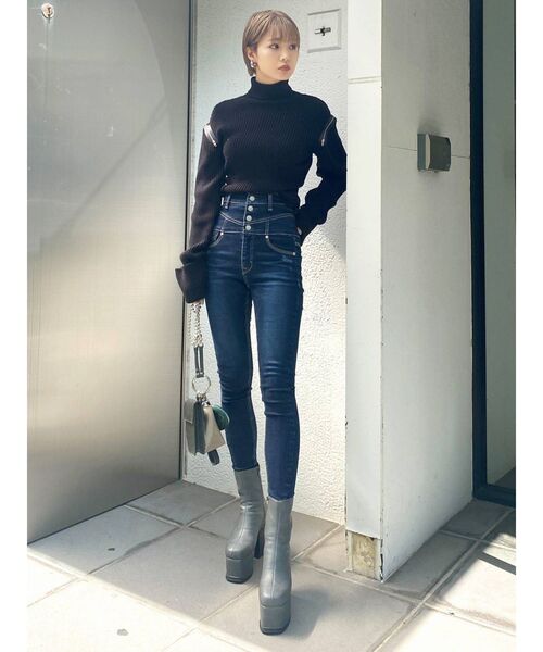 EMODA（エモダ）の「ショルダージップタックニット（ニット/セーター・レディース・ホワイト/ブラック/グリーン・FREE）」の8枚目の写真