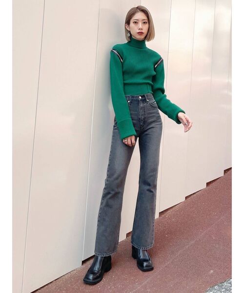 EMODA（エモダ）の「ショルダージップタックニット（ニット/セーター・レディース・ホワイト/ブラック/グリーン・FREE）」の11枚目の写真