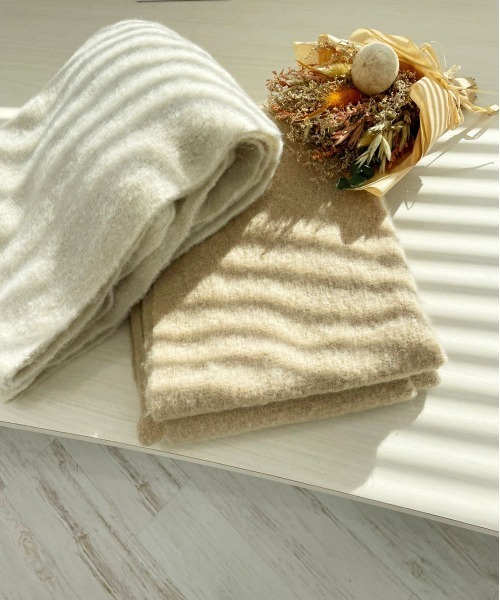 PairPair(ペアペア)の「もこもこマフラー(ユニセックス)(マフラー・レディース・アイボリー/ライトベージュ・FREE)」の9枚目の写真