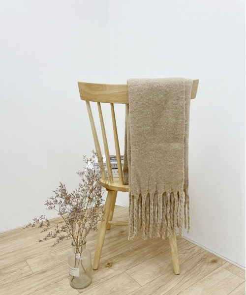 PairPair(ペアペア)の「もこもこマフラー(ユニセックス)(マフラー・レディース・アイボリー/ライトベージュ・FREE)」の3枚目の写真