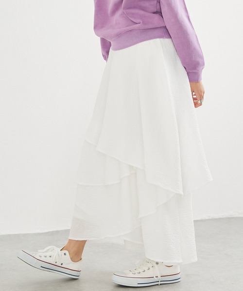 LAVEANGE(ラビアンジェ)の「ランダムティアードスカート(スカート・レディース・ホワイト/ブラック・LL/L/M/3L)」の5枚目の写真