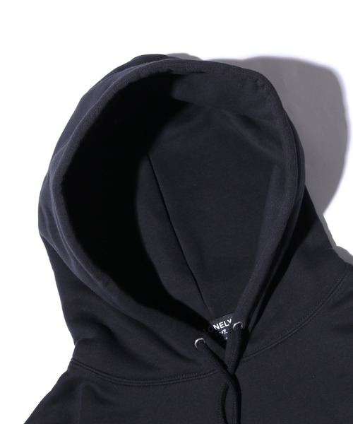 LONELY/論理(ロンリー)の「LONELY(論理)/ロンリー YAMU2 HD パーカー オ-ルドスクールロゴ刺繍 病む街 バックプリント 裏起毛(パーカー・メンズ・バーガンディー/ブラック・XL/L/XXL)」の5枚目の写真