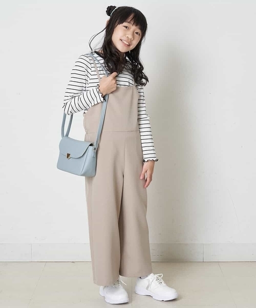 a.v.v（アーヴェヴェ）の「[120-130]バックリボンワイドサロペット（サロペット/オーバーオール・キッズ・ベージュ/ブルー・130/120）」の11枚目の写真