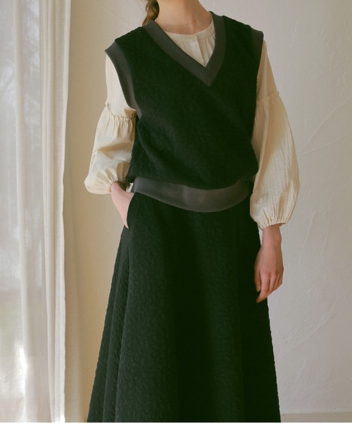 idem(イデム)の「pocopoco flare skirt/キルティングスウェットフレアスカート(スカート・レディース・ブラック/ブルー/アイボリー・FREE)」の5枚目の写真