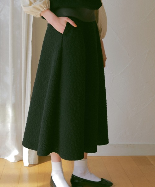 idem(イデム)の「pocopoco flare skirt/キルティングスウェットフレアスカート(スカート・レディース・ブラック/ブルー/アイボリー・FREE)」の6枚目の写真