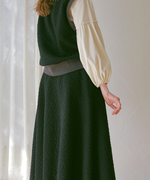 idem(イデム)の「pocopoco flare skirt/キルティングスウェットフレアスカート(スカート・レディース・ブラック/ブルー/アイボリー・FREE)」の10枚目の写真