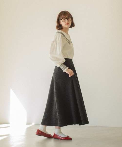 idem(イデム)の「pocopoco flare skirt/キルティングスウェットフレアスカート(スカート・レディース・ブラック/ブルー/アイボリー・FREE)」の13枚目の写真