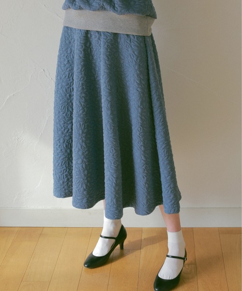 idem(イデム)の「pocopoco flare skirt/キルティングスウェットフレアスカート(スカート・レディース・ブラック/ブルー/アイボリー・FREE)」の21枚目の写真