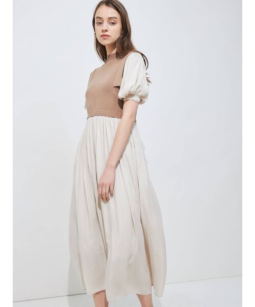 MERCURYDUO(マーキュリーデュオ)の「異素材ドッキングパフスリーブギャザーワンピース(ワンピース・レディース・ブルー/ブラウン/ベージュ・FREE)」の5枚目の写真