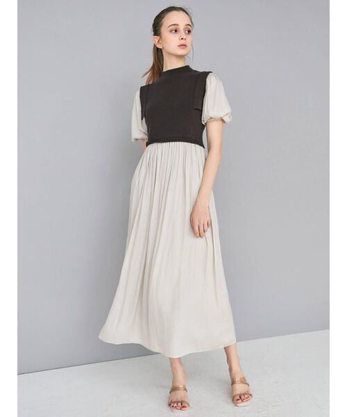 MERCURYDUO(マーキュリーデュオ)の「異素材ドッキングパフスリーブギャザーワンピース(ワンピース・レディース・ブルー/ブラウン/ベージュ・FREE)」の11枚目の写真