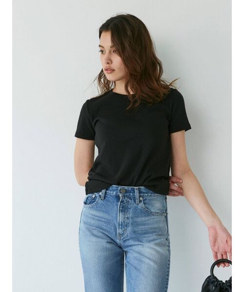 Ungrid（アングリッド）の「カラーフィットTee（Tシャツ/カットソー・レディース・オフホワイト/ブラック/ピンク/オレンジ/グリーン・FREE）」の6枚目の写真