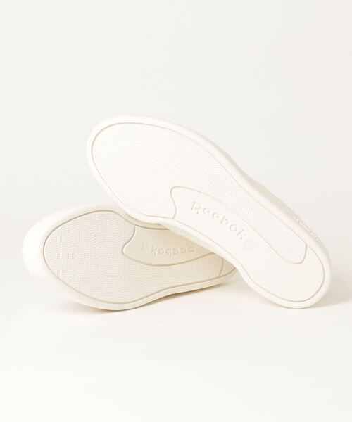 Reebok(リーボック)の「クラブシー / Club C Clean(スニーカー・レディース・ホワイト/ベージュ/オフホワイト/グレー×ホワイト・22.5cm/23.5cm/24.5cm/25.5cm/23.0cm/24.0cm/25.0cm/26.0cm/22.0cm/26.5cm)」の17枚目の写真