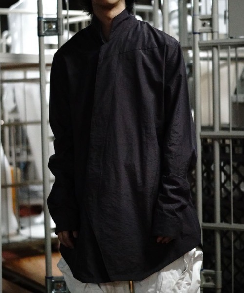 JULIUS(ユリウス)の「JULIUS/ユリウス/SHIRT FOR MALE/797SHM3(シャツ/ブラウス・メンズ・ホワイト/ブラック/ブラウン・2/3)」の1枚目の写真