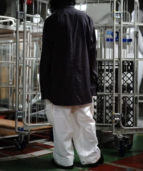 JULIUS(ユリウス)の「JULIUS/ユリウス/SHIRT FOR MALE/797SHM3(シャツ/ブラウス・メンズ・ホワイト/ブラック/ブラウン・2/3)」の19枚目の写真
