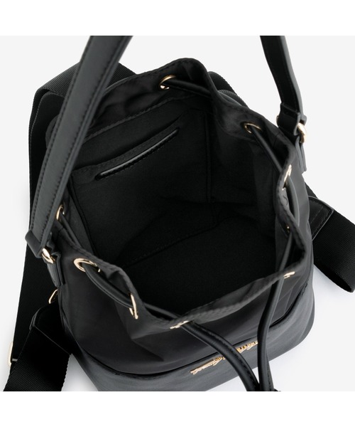 TOMMY HILFIGER（トミーヒルフィガー）の「3WAYバケットバッグ（ハンドバッグ・レディース・ブラック/ブラウン・FREE）」の5枚目の写真