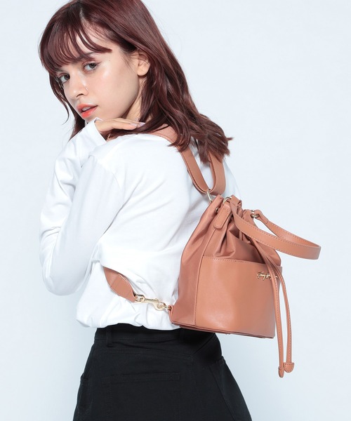 TOMMY HILFIGER（トミーヒルフィガー）の「3WAYバケットバッグ（ハンドバッグ・レディース・ブラック/ブラウン・FREE）」の16枚目の写真