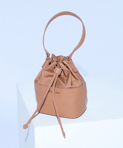 TOMMY HILFIGER（トミーヒルフィガー）の「3WAYバケットバッグ（ハンドバッグ・レディース・ブラック/ブラウン・FREE）」の13枚目の写真