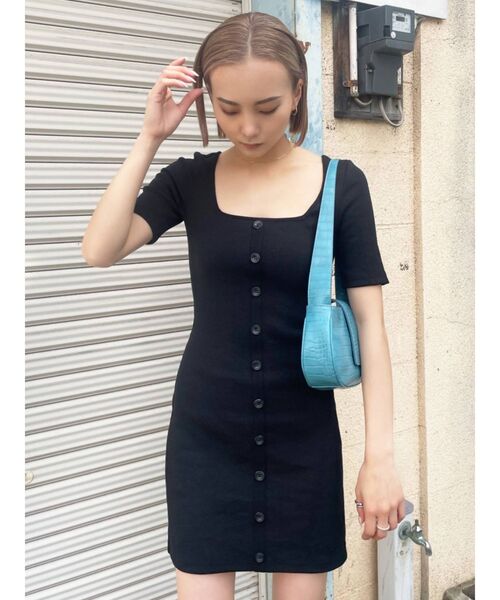 EMODA（エモダ）の「バックオープンボタンワンピース（ワンピース・レディース・ブラック/グレー/ブルー/アイボリー・FREE）」の9枚目の写真