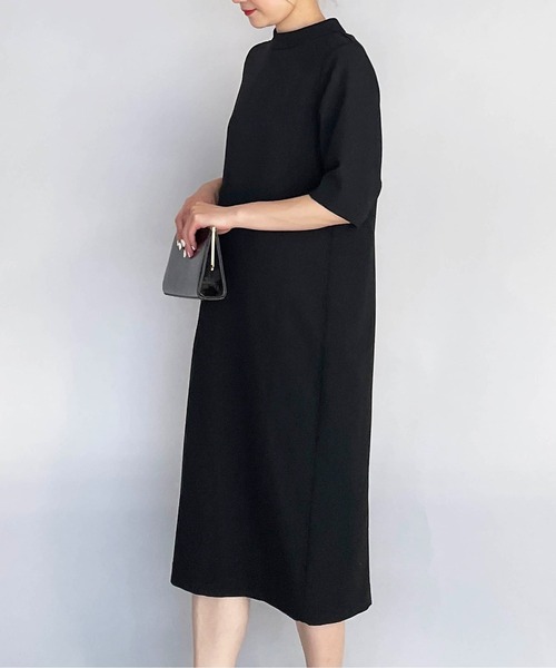 PICCIN（ピッチン）の「ハイネック後ろパールワンピース（ワンピース・レディース・ブラック/ベージュ/ネイビー・M）」の2枚目の写真