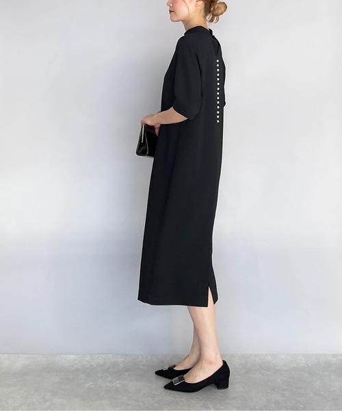 PICCIN（ピッチン）の「ハイネック後ろパールワンピース（ワンピース・レディース・ブラック/ベージュ/ネイビー・M）」の9枚目の写真
