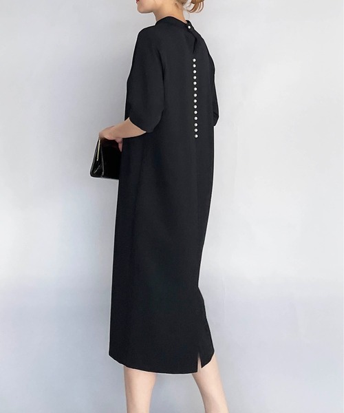 PICCIN（ピッチン）の「ハイネック後ろパールワンピース（ワンピース・レディース・ブラック/ベージュ/ネイビー・M）」の6枚目の写真