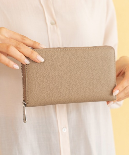 VitaFelice（ヴィータフェリーチェ）の「スキミング防止本革通帳ケース（パスポートケース・レディース・レッド/ピンク/オレンジ/ブラック/ブルー/ベージュ系その他/イエロー/ミント/パープル・FREE）」の3枚目の写真