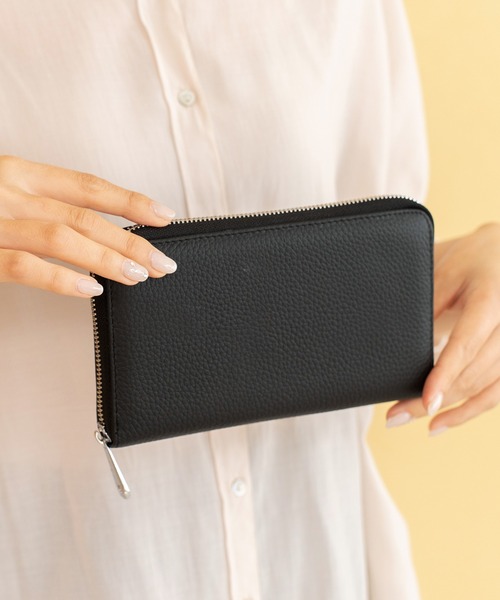 VitaFelice（ヴィータフェリーチェ）の「スキミング防止本革通帳ケース（パスポートケース・レディース・レッド/ピンク/オレンジ/ブラック/ブルー/ベージュ系その他/イエロー/ミント/パープル・FREE）」の2枚目の写真